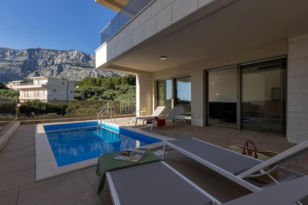 Apartman Delux With Private Pool - Makarska Exklusiv Tučepi Exterior foto
