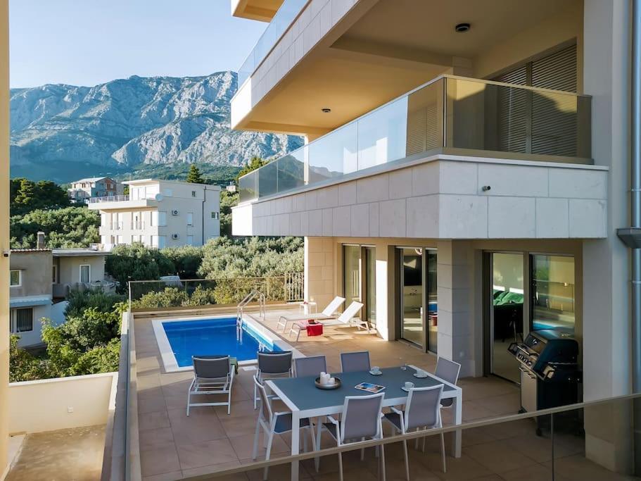 Apartman Delux With Private Pool - Makarska Exklusiv Tučepi Exterior foto