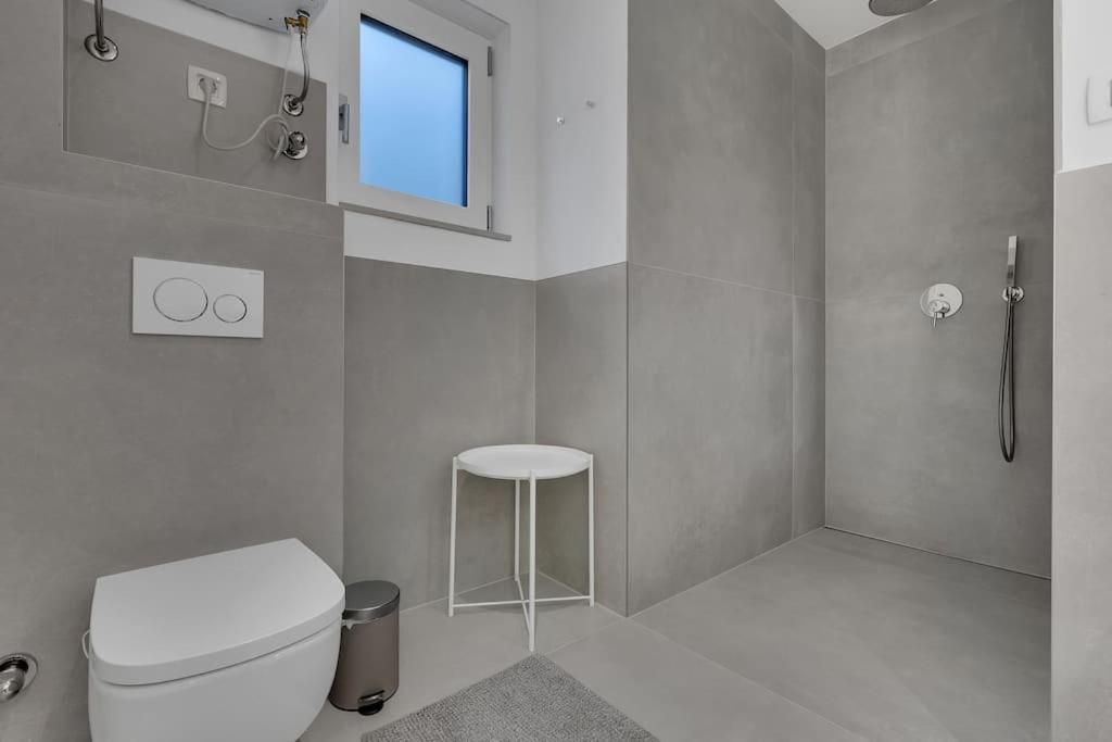 Apartman Delux With Private Pool - Makarska Exklusiv Tučepi Exterior foto