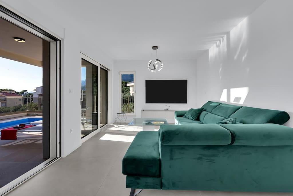 Apartman Delux With Private Pool - Makarska Exklusiv Tučepi Exterior foto